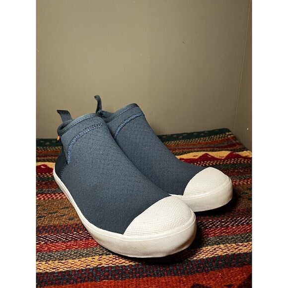 Bogs Kicker Chelsea Booties Blue Fabric Womens Sz 7 - Picture 1 of 9